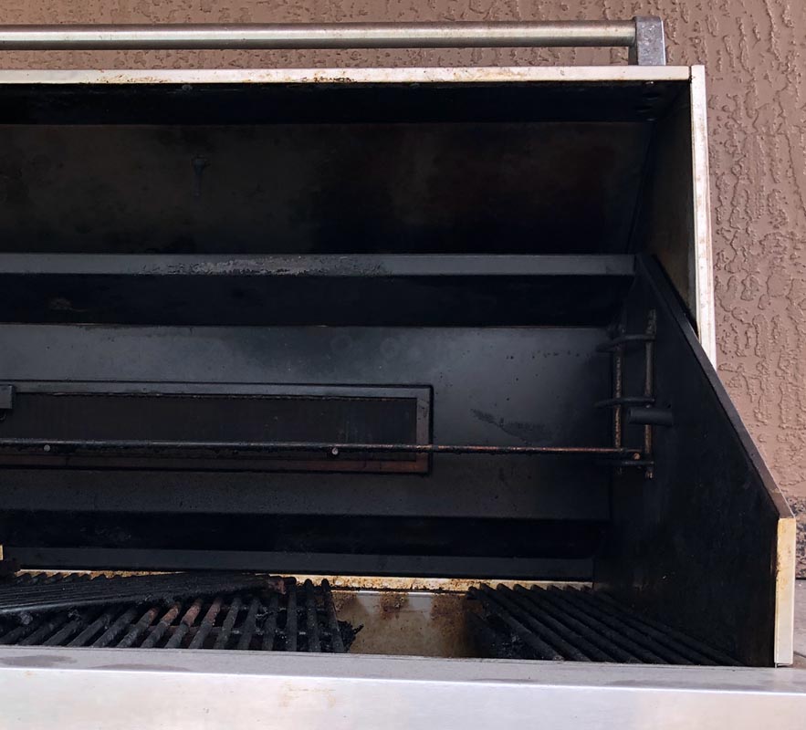 A Viking outdoor grill before a deep cleaning in Lake Butler